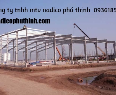 nhà thép tiền chế đang thi công tại vũng tàu 