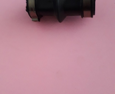 Nối máng nước cho gà
