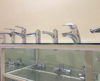 Lavabo vòi nóng 4