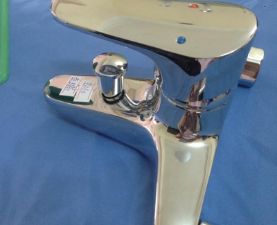 Lavabo vòi nóng 3